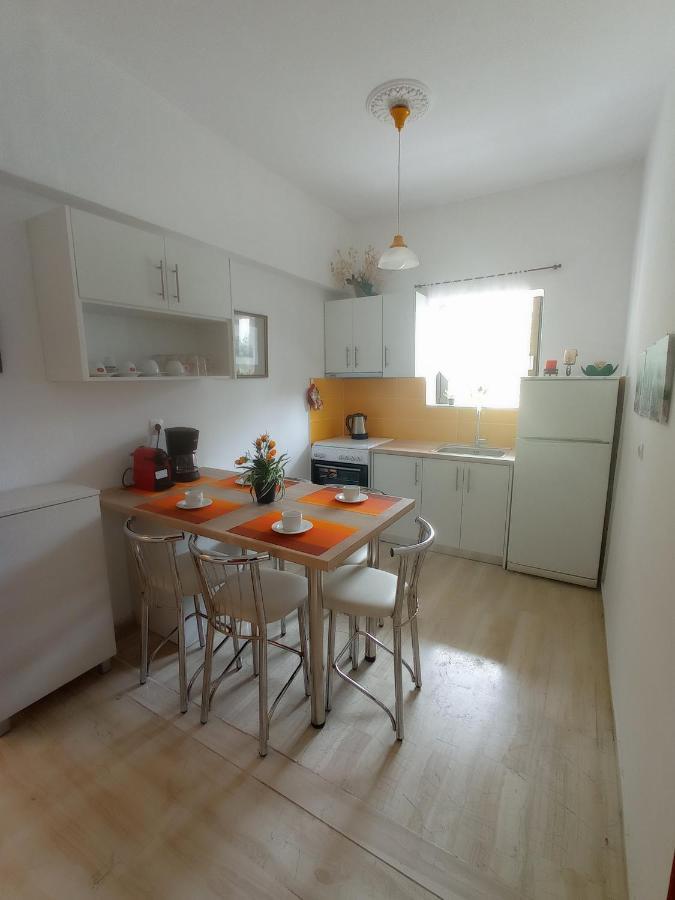 Dora Apartment By Hotelius Ypsos Eksteriør billede