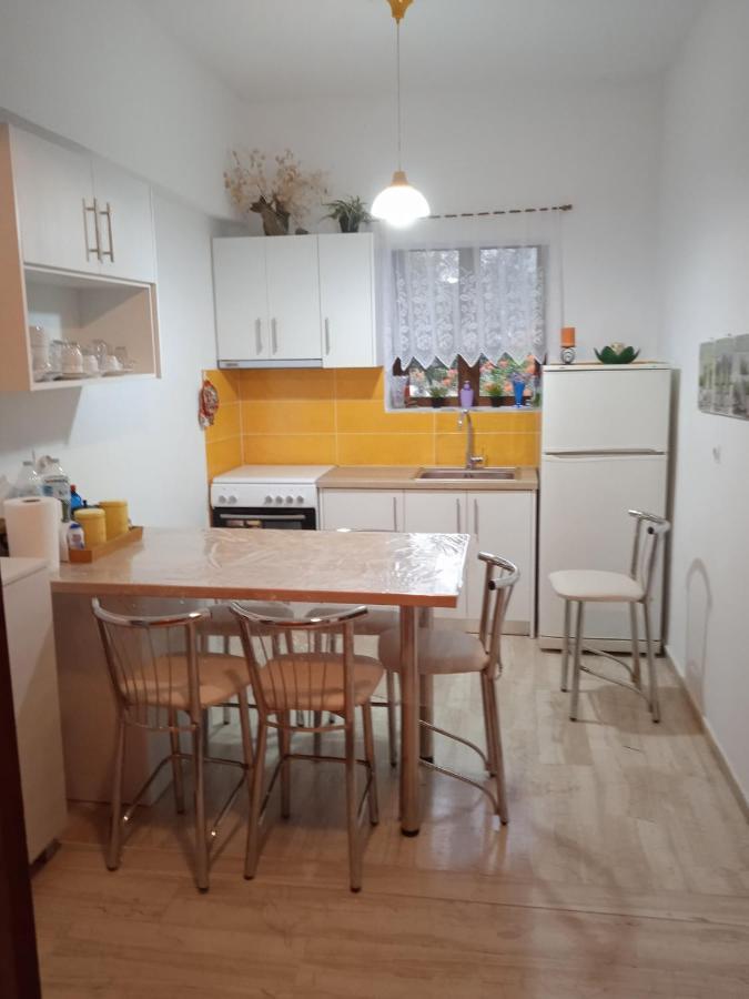 Dora Apartment By Hotelius Ypsos Eksteriør billede